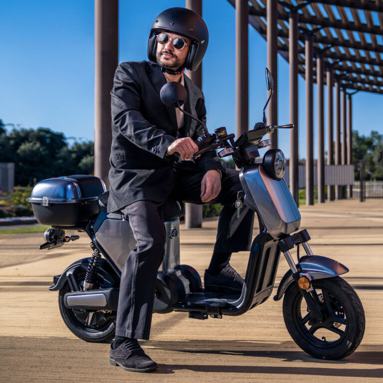 LE SCOOTER ELECTRIQUE MOINS CHER QU'UNE TROTTINETTE ELECTRIQUE 7